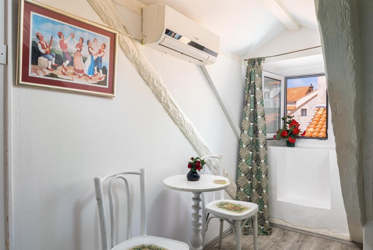 Old Town Baroque Palace Accommodation Dubrovnik Bagian luar foto